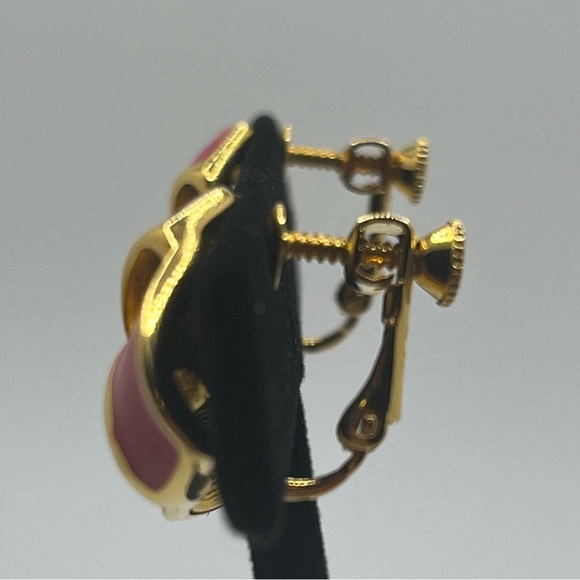 Vintage, gold tone and pink enamel clip on earrings with screws. Signed JS - Picture 5 of 11